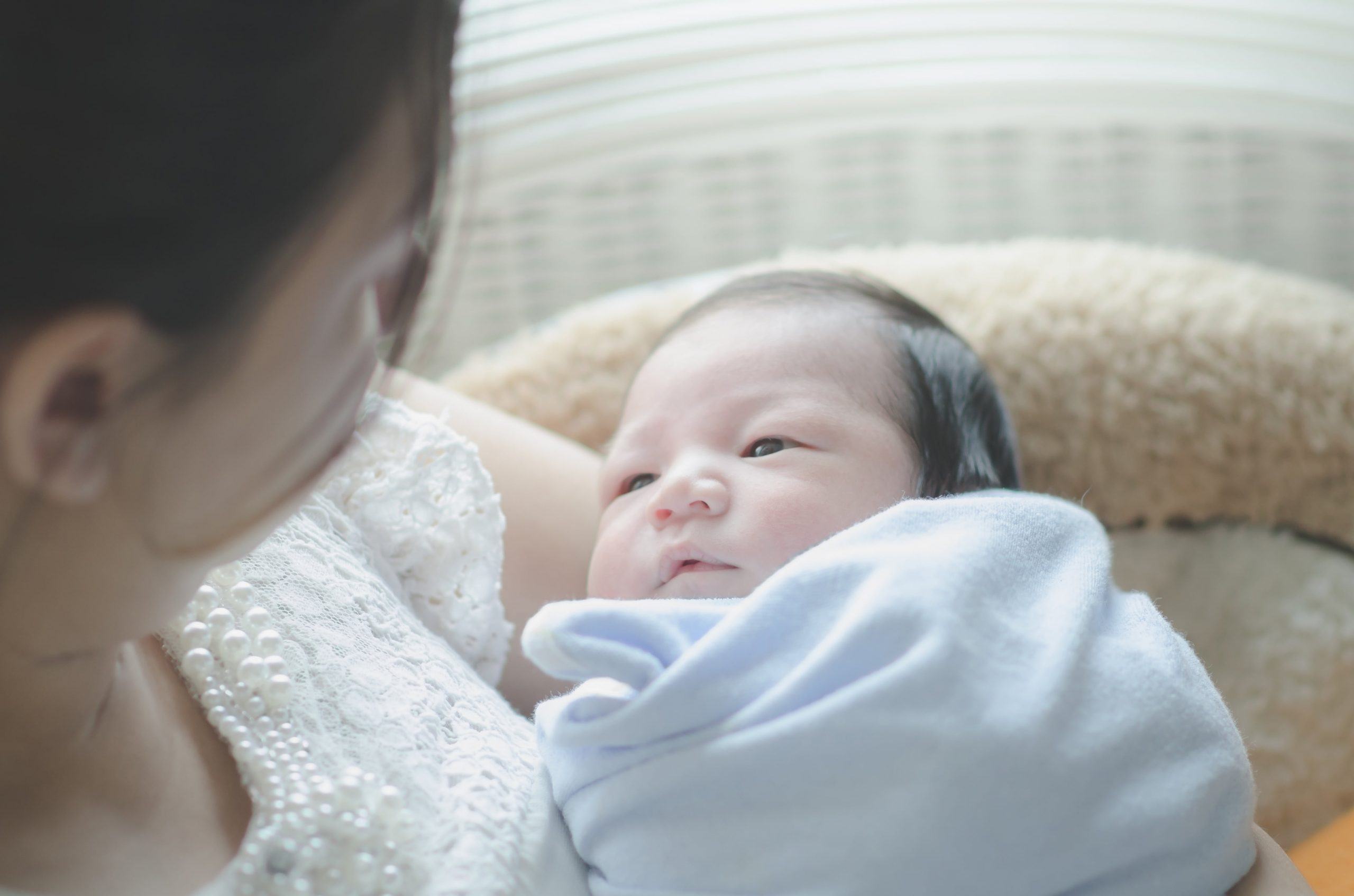 10 kiêng cữ sau sinh "sai bét" mẹ không nên làm theo 35 kiêng cữ sau sinh đúng