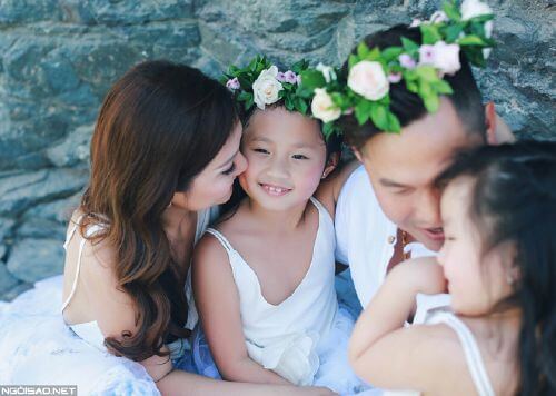 2 phù dâu nhí đẹp như thiên thần 11