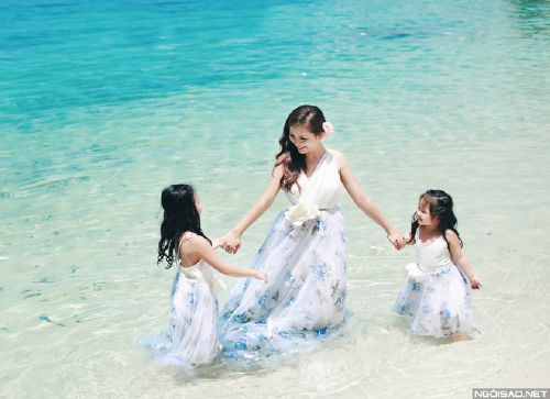 2 phù dâu nhí đẹp như thiên thần 12