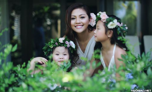 2 phù dâu nhí đẹp như thiên thần 5