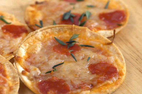 30 phút cho món bánh pizza thơm phức đây, mẹ ơi! 54 bánh pizza mini