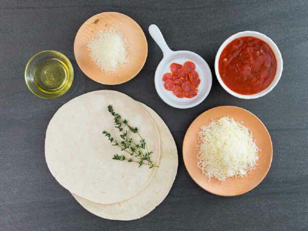 30 phút cho món bánh pizza thơm phức đây, mẹ ơi! 46 bánh pizza mini