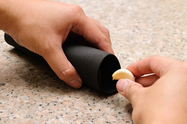 4 cách bóc tỏi dễ dàng cho mẹ 54 4 cách bóc tỏi dễ dàng cho mẹ 26