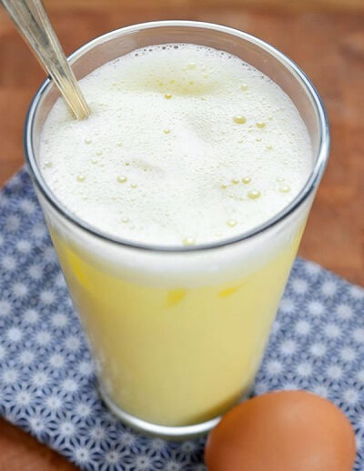 4 công thức tăng cân lành mạnh cho người gầy từ trứng gà 35 Trứng gà + sữa đặc + soda
