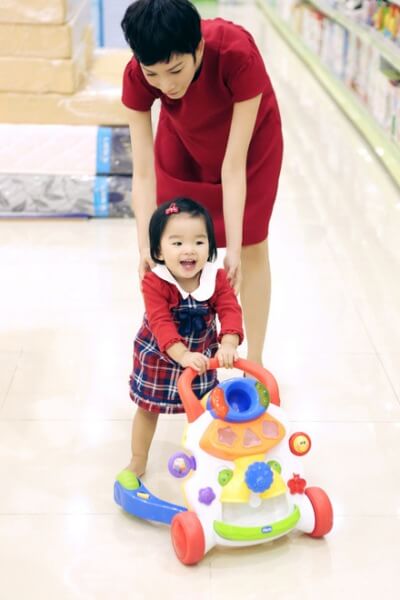 5 bà mẹ đơn thân hút mắt nhất showbiz Việt 22