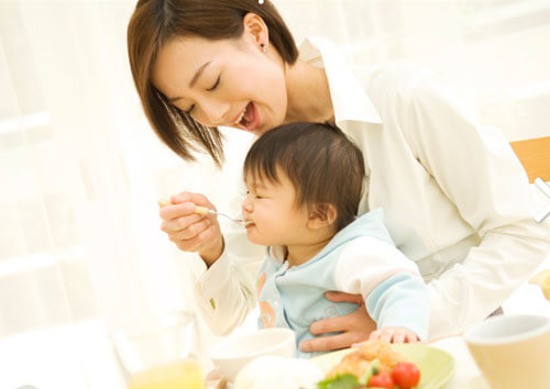 5 chiêu giúp bé phát triển tốt ngôn ngữ 37 5-chieu-giup-tre-phat-trien-tot-ngon-ngu