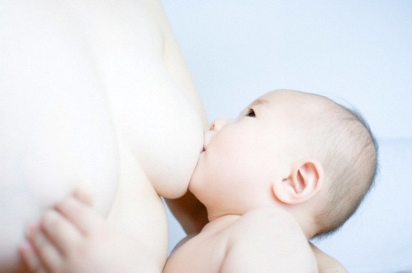 5 điều cần lưu ý khi sinh con vào mùa hè 8
