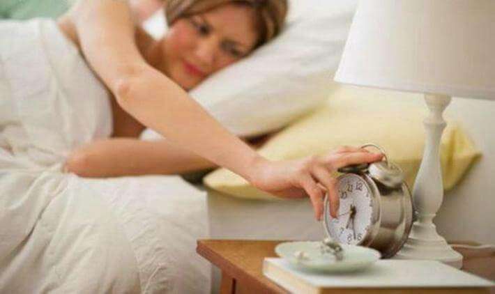 5 điều không nên làm trên giường ngủ 41 trị mất ngủ
