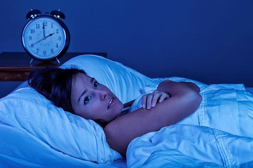 5 mẹo nhỏ giúp bạn nói lời tạm biệt với thói quen ăn khuya 35 can-thang
