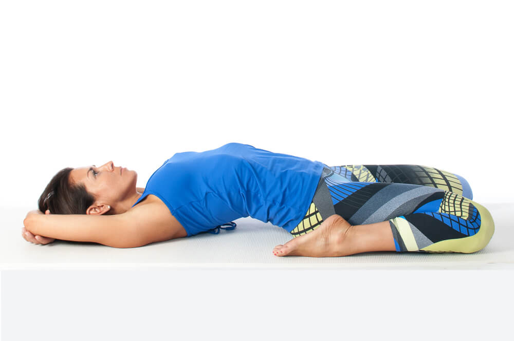 5 tư thế yoga đuổi nhanh "ốm nghén" cho mẹ bầu 40 5 tư thế yoga3