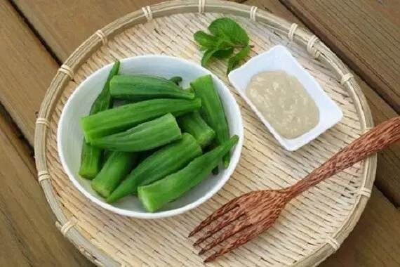 6 món rau giúp mẹ rút ngắn con đường chinh phục vòng eo thon 39 Đậu bắp luộc
