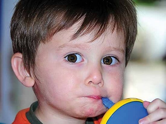 9 triệu chứng giúp mẹ nhận diện nhanh mắt bé đang gặp vấn đề về thị lực 5