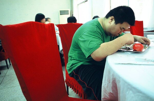 &Aacute;m ảnh sự thật đằng sau trại giảm b&eacute;o cho trẻ 