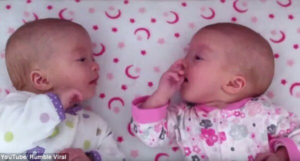 Bạn có tin các bé sơ sinh biết trò chuyện? 8