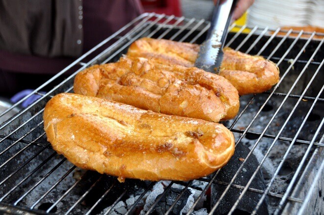 Bánh mì nướng muối ớt, món ngon cho cả nhà dịp cuối tuần 40 Bánh mì nướng muối ớt, món ngon cho cả nhà dịp cuối tuần 12