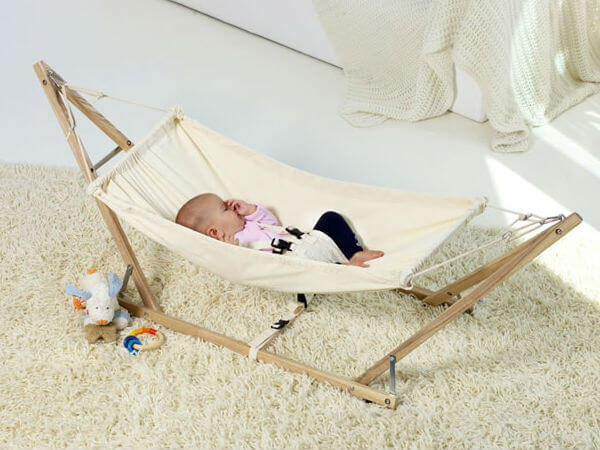Bé 6 tháng tuổi bị chấn thương sọ não vì ngã từ trên võng 33 Bé 6 tháng tuổi bị chấn thương sọ não vì ngã từ trên võng 5
