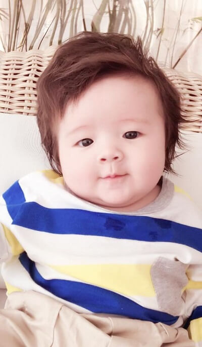 Bé Alfie Túc Mạch - con trai Elly Trần bụ bẫm đáng yêu trong thời kỳ mọc răng 43 Bé Alfie Túc Mạch - con trai Elly Trần bụ bẫm đáng yêu trong thời kỳ mọc răng 15