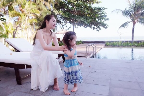 Bé Alfie Túc Mạch - con trai Elly Trần bụ bẫm đáng yêu trong thời kỳ mọc răng 49 Bé Alfie Túc Mạch - con trai Elly Trần bụ bẫm đáng yêu trong thời kỳ mọc răng 21