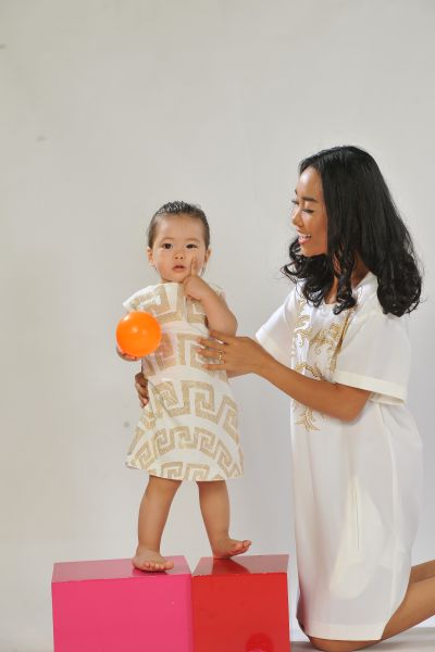 Bé Sol bụ bẵm đáng yêu, tinh nghịch bên mẹ Đoan Trang 24