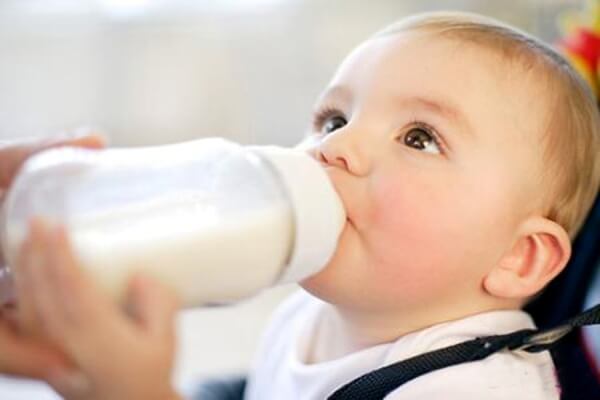 Bé thường xuyên ăn bánh kẹo, nước ngọt, bao nhiêu là đủ lượng đường cần thiết cho bé? 36 be-thuong-xuyen-an-banh-keo-nuoc-ngot-bao-nhieu-la-du-luong-duong-can-thiet-cho-be