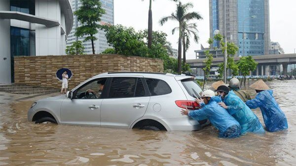 Bí quyết chạy xe trên đường ngập nước không bị chết máy 35 chay-xe