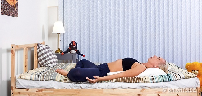 Bí quyết đuổi mất ngủ bằng 6 bài tập yoga đơn giản 40 Bí quyết đuổi mất ngủ bằng 6 bài tập yoga đơn giản 12