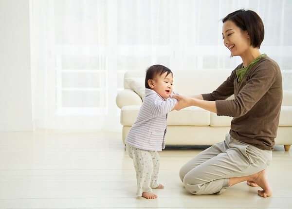 Bí quyết giúp bé an toàn khi tập đi 37 Bí quyết giúp bé an toàn khi tập đi 9