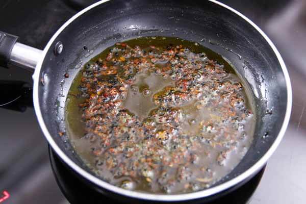 Bí quyết làm món gà luộc rút xương sốt mè Tứ Xuyên thơm ngon tại nhà 53 Bí quyết làm món gà luộc rút xương sốt mè Tứ Xuyên thơm ngon tại nhà 25
