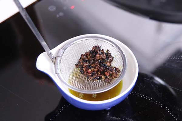 Bí quyết làm món gà luộc rút xương sốt mè Tứ Xuyên thơm ngon tại nhà 54 Bí quyết làm món gà luộc rút xương sốt mè Tứ Xuyên thơm ngon tại nhà 26