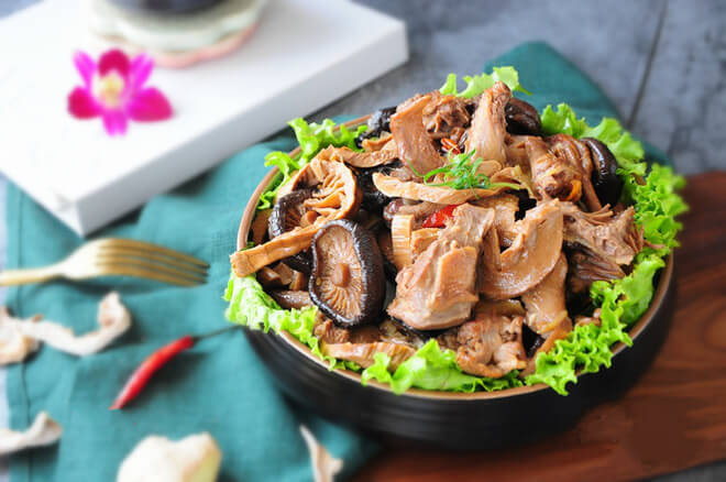 Bồ câu hầm nấm hương vừa ngon, vừa bổ 49 thành phẩm
