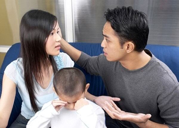 Bố mẹ nên ứng xử với con thế nào khi ly hôn? 35 bo-me-nen-ung-xu-voi-con-the-nao-khi-ly-hon