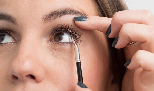 Bỏ túi 22 mẹo kẻ mắt ấn tượng cho mẹ 45