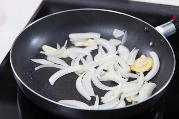 Bữa sáng nhanh gọn đủ chất với bún gạo xào cải chua 52 bua-sang-nhanh-gon-du-chat-voi-bun-gao-xao-cai-chua