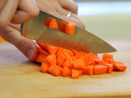 Cà rốt nghiền nhuyễn bé ăn là "ghiền" 37 cat-cu-ca-rot