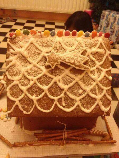 Các bà nội trợ làm bánh Noel "sang hơn khách sạn 5 sao" 49 cac-ba-noi-tro-lam-banh-noel-sang-hon-khach-san-5-sao