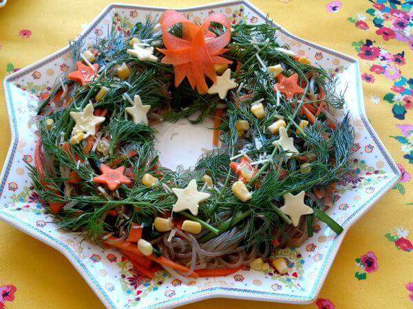 Các bà nội trợ làm bánh Noel "sang hơn khách sạn 5 sao" 55 cac-ba-noi-tro-lam-banh-noel-sang-hon-khach-san-5-sao