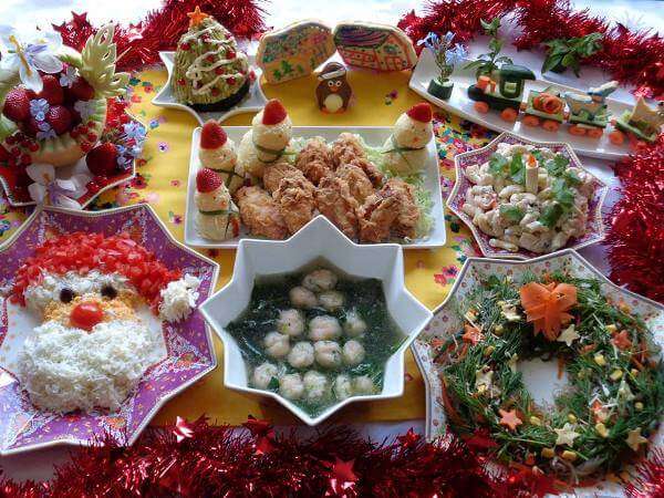 Các bà nội trợ làm bánh Noel "sang hơn khách sạn 5 sao" 56 cac-ba-noi-tro-lam-banh-noel-sang-hon-khach-san-5-sao