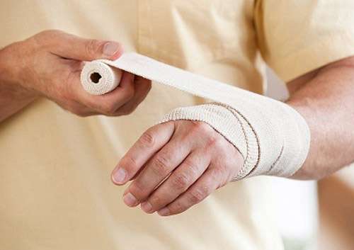 Cách đơn giản xử lý, chăm sóc vết thương tại nhà 36 cach-don-gian-xu-ly-cham-soc-vet-thuong-tai-nha