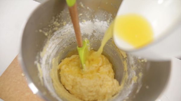 Cách làm bánh cupcake cam vàng thơm ngon miễn chê 24