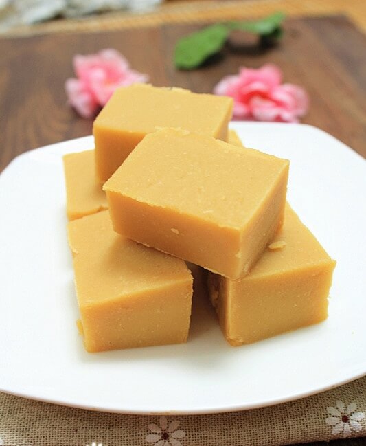 Cách làm bánh đậu xanh bằng nồi cơm điện siêu đơn giản 37 cách làm bánh đậu xanh bằng nồi cơm điện 2