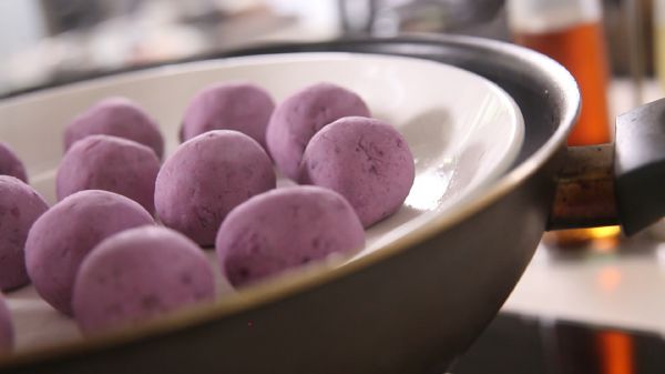 Cách làm bánh khoai lang hấp nhân custard 56 Cách làm bánh khoai lang hấp nhân custard 28