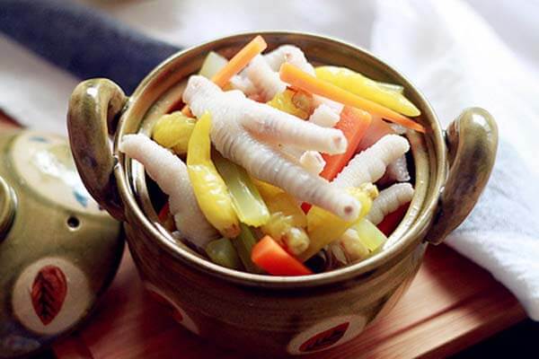 Cách làm chân gà ngâm giấm ớt chua giòn 37 Cách làm chân gà ngâm giấm ớt chua giòn 9