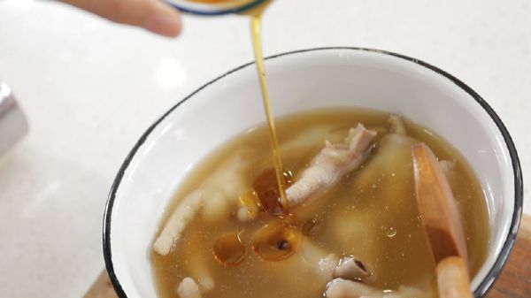 Cách làm chân gà ngâm rượu thơm ngon cho ông xã 48 cách làm chân gà ngâm rượu