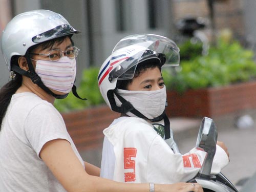 Cách phòng tránh ô nhiễm không khí ở trong nhà và khi đi ra ngoài cho trẻ 37 me-con