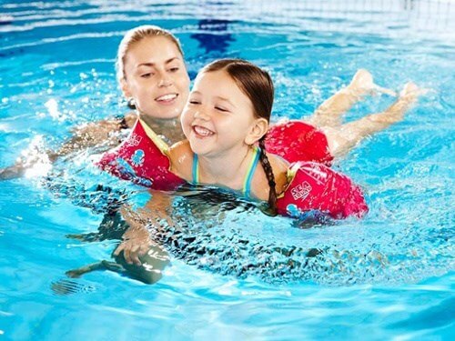 Cách phòng tránh tai nạn đuối nước cho con khi đi bơi 37 Cách phòng tránh tai nạn đuối nước cho con khi đi bơi 9