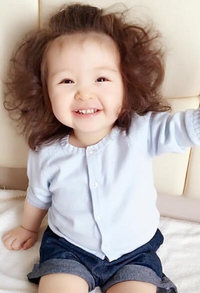 Cadie Mộc Trà – con gái Elly Trần trong bộ ảnh tóc xù mới cực dễ thương 43 Cadie Mộc Trà – con gái Elly Trần trong bộ ảnh tóc xù mới cực dễ thương 15