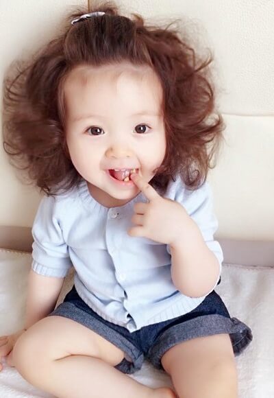 Cadie Mộc Trà – con gái Elly Trần trong bộ ảnh tóc xù mới cực dễ thương 46 Cadie Mộc Trà – con gái Elly Trần trong bộ ảnh tóc xù mới cực dễ thương 18