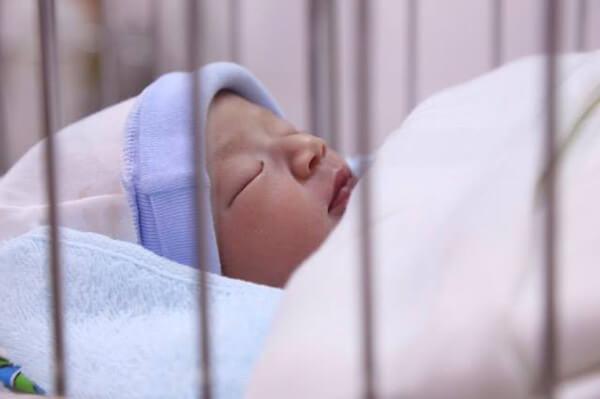 Cái kết có hậu cho bé gái sơ sinh bị bỏ rơi ở bệnh viện 5