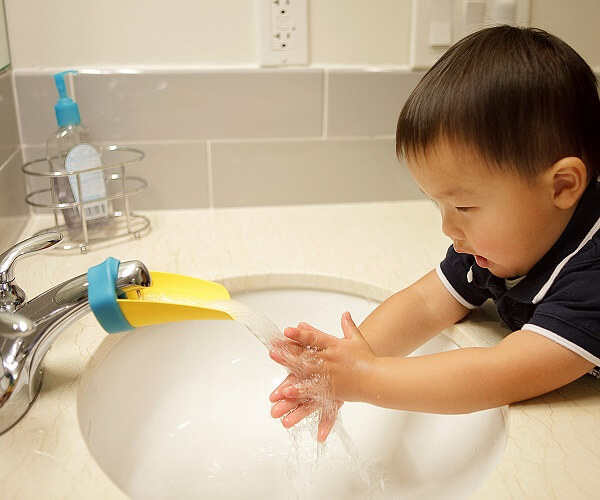 Cẩn thận với bệnh tay, chân, miệng mùa nóng 35 can-than-voi-benh-tay-chan-mieng-mua-nong