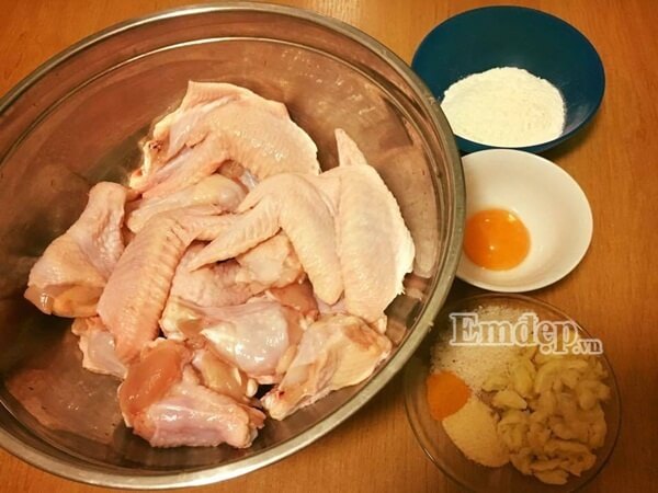 Cánh gà chiên tỏi ớt thơm nức căn bếp nhỏ 44 Cánh gà chiên tỏi ớt thơm nức căn bếp nhỏ 16